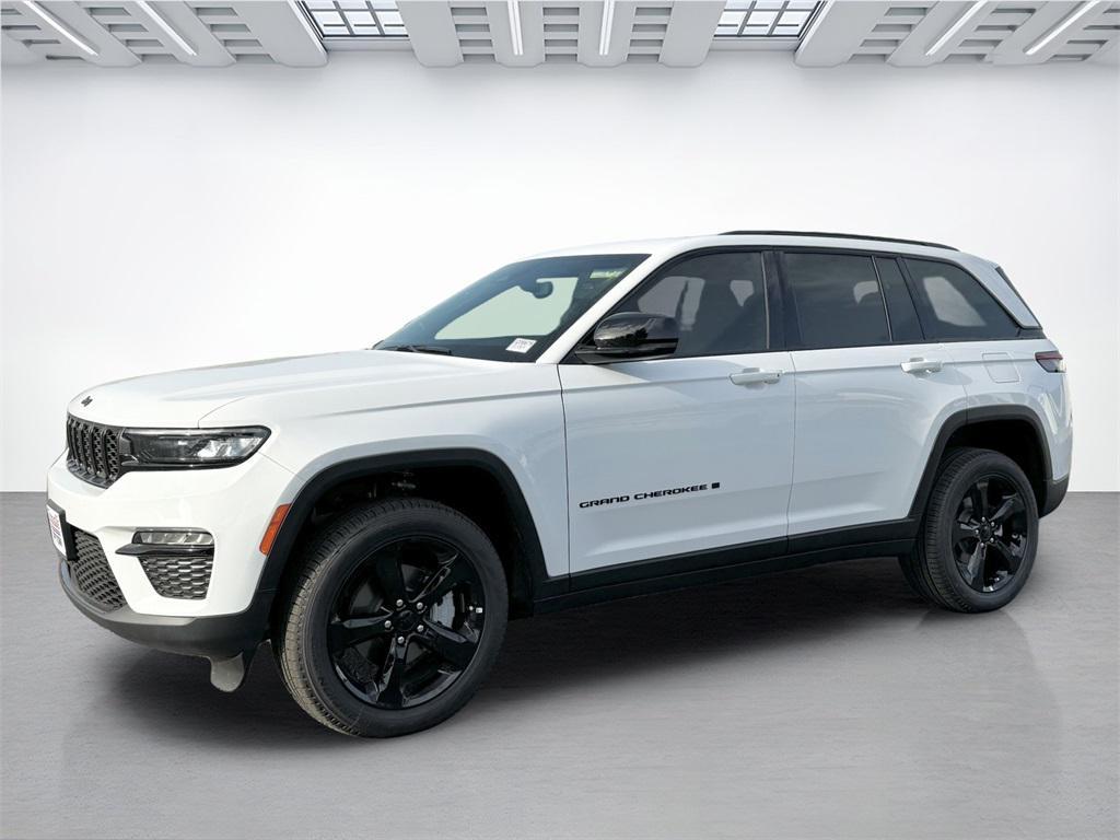 new 2024 Jeep Grand Cherokee car, priced at $50,425