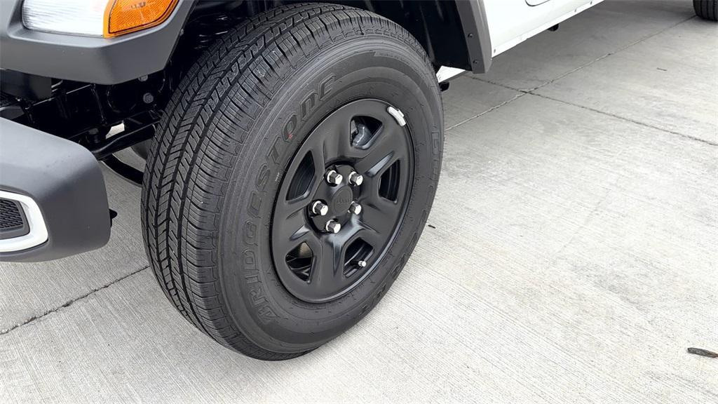 new 2026 Jeep Gladiator car, priced at $36,420