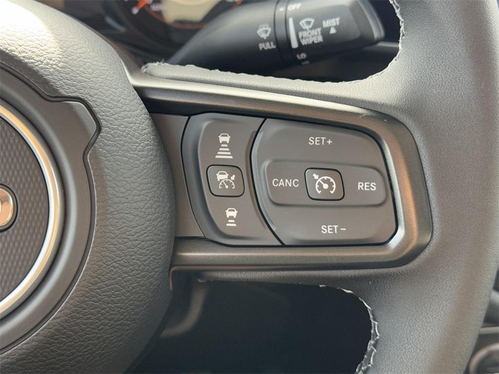 new 2025 Jeep Gladiator car, priced at $43,725