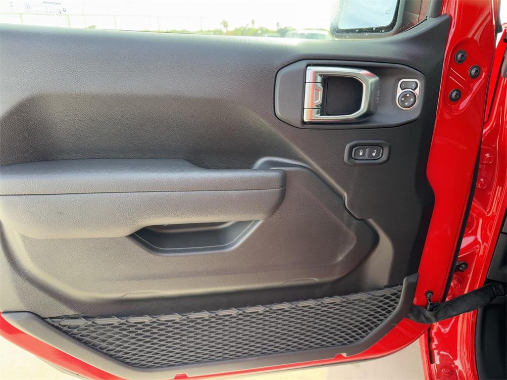 new 2025 Jeep Gladiator car, priced at $43,725