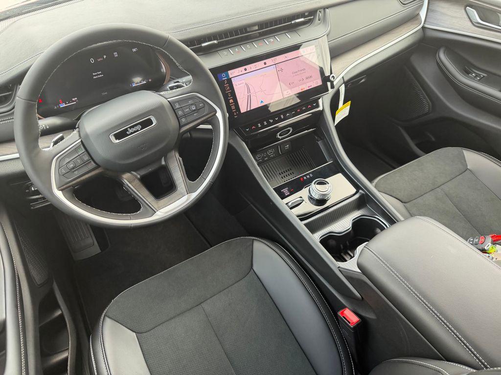new 2026 Jeep Grand Cherokee car, priced at $37,575