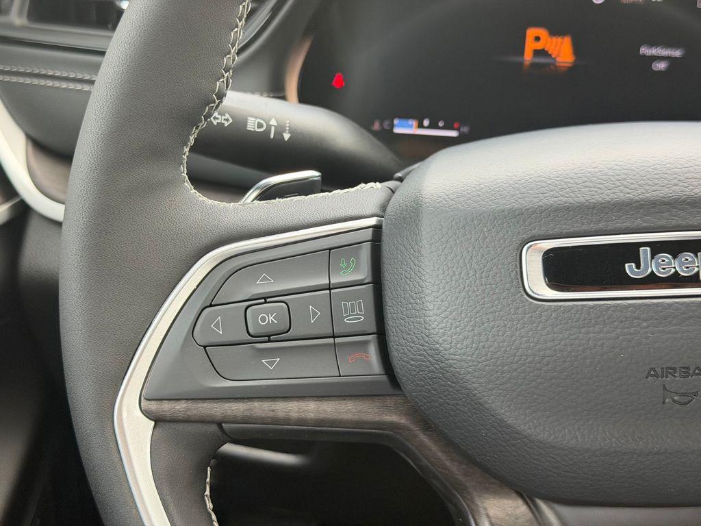 new 2026 Jeep Grand Cherokee car, priced at $37,575