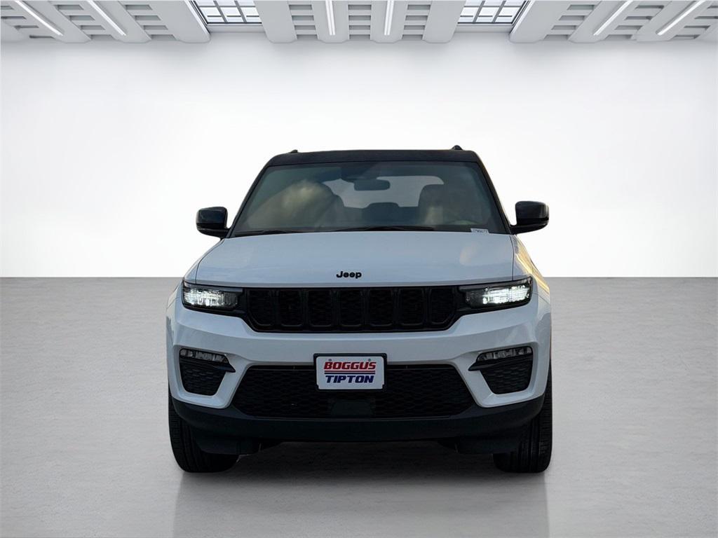 new 2025 Jeep Grand Cherokee car, priced at $45,390