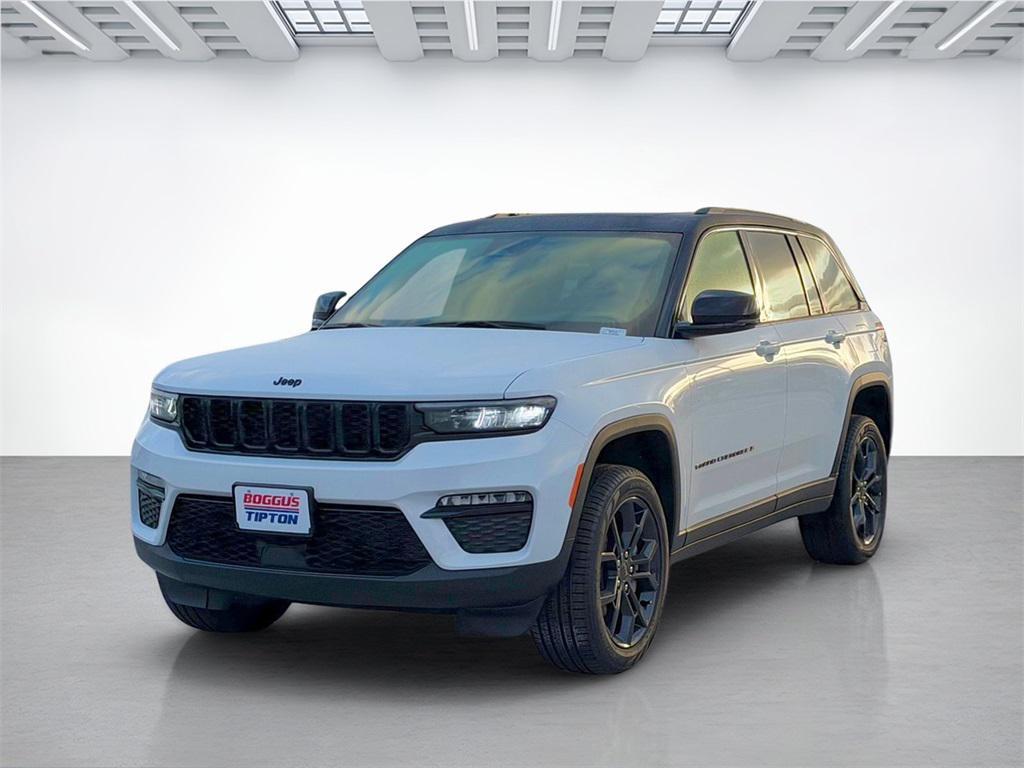 new 2025 Jeep Grand Cherokee car, priced at $45,390