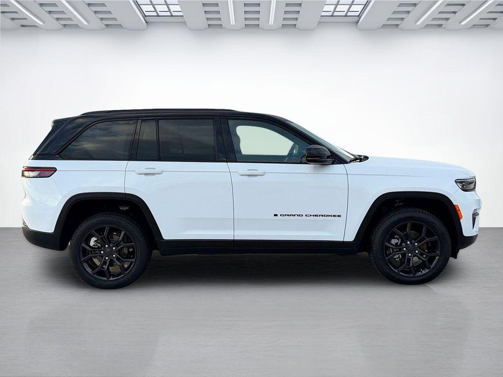 new 2025 Jeep Grand Cherokee L car, priced at $44,740