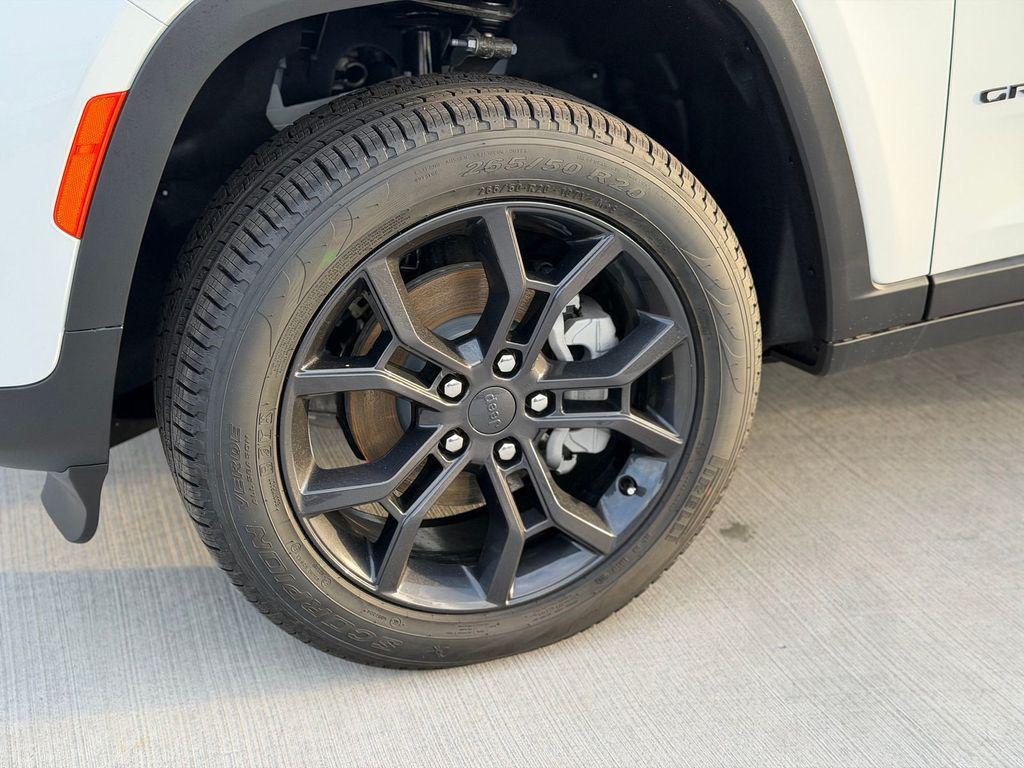 new 2025 Jeep Grand Cherokee L car, priced at $44,740