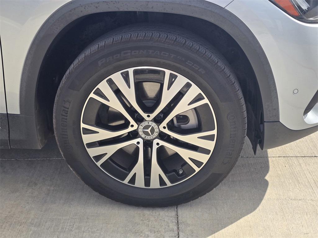 used 2025 Mercedes-Benz GLA 250 car, priced at $35,998