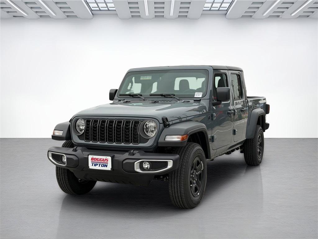 new 2026 Jeep Gladiator car, priced at $37,015