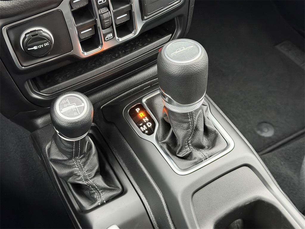 new 2026 Jeep Gladiator car, priced at $37,015