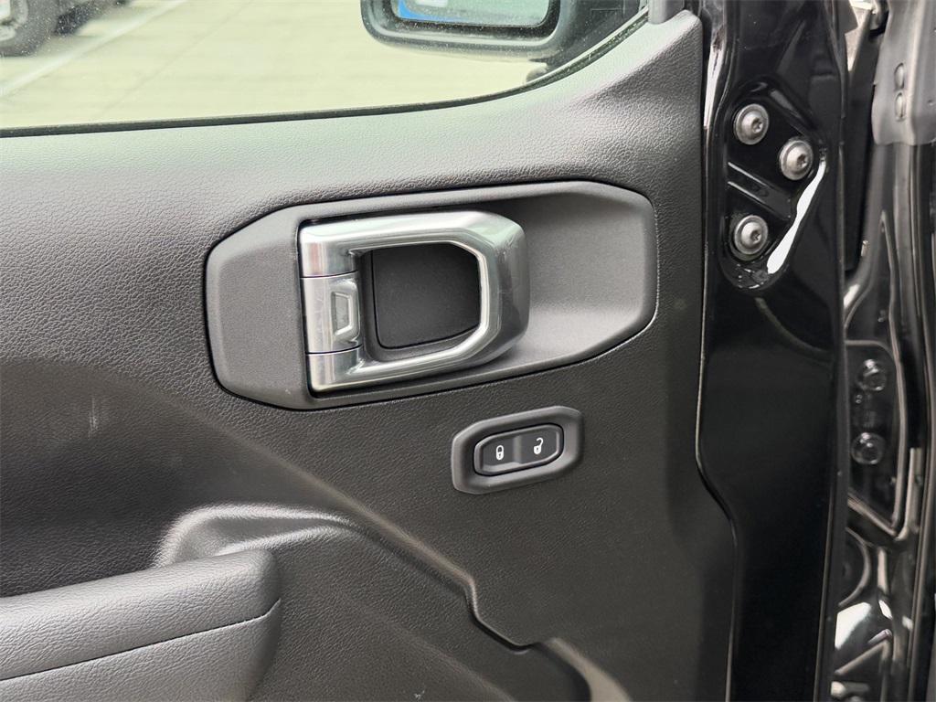 new 2026 Jeep Wrangler car, priced at $39,810