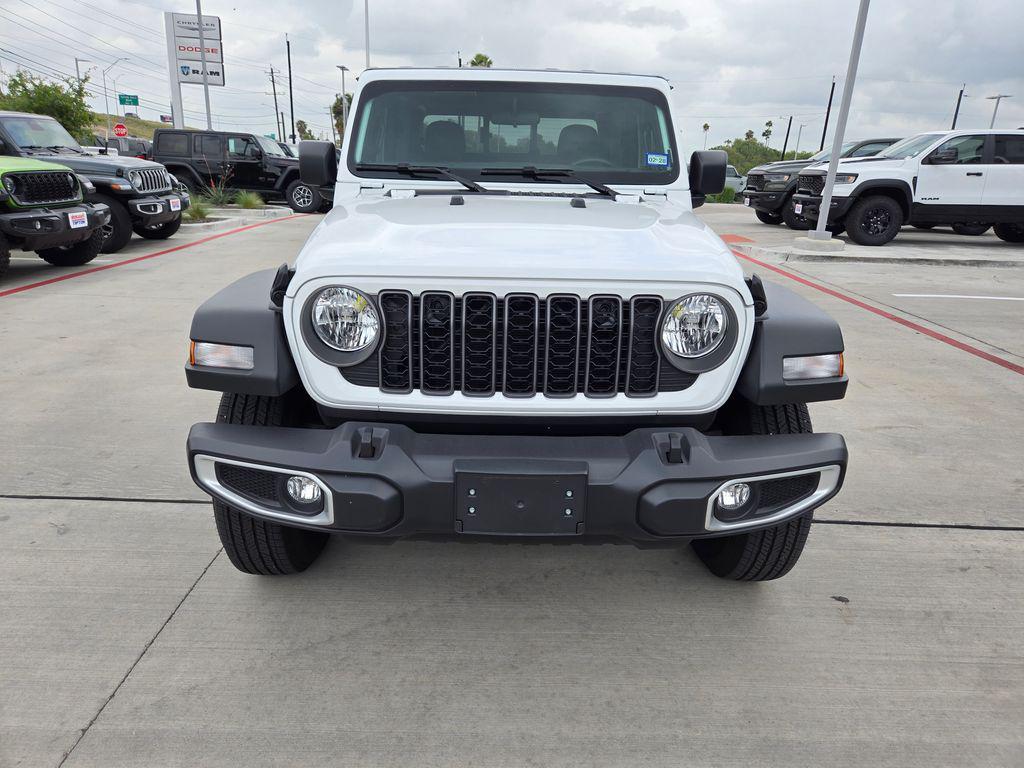 used 2026 Jeep Gladiator car, priced at $37,998