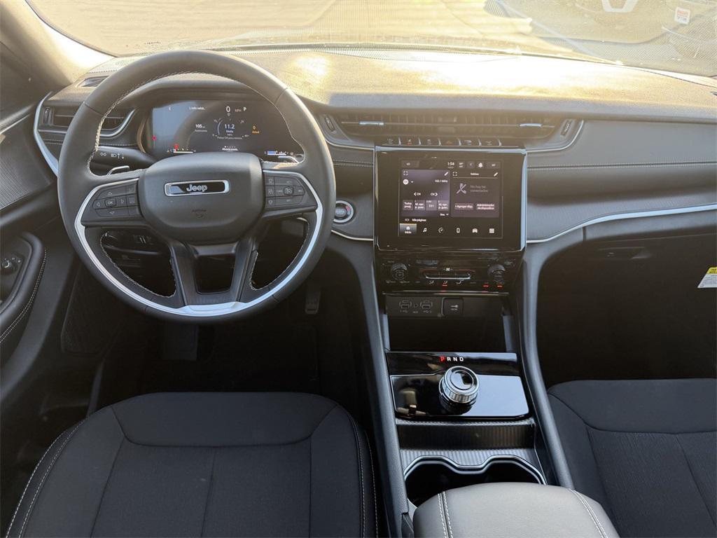 new 2025 Jeep Grand Cherokee L car, priced at $39,495