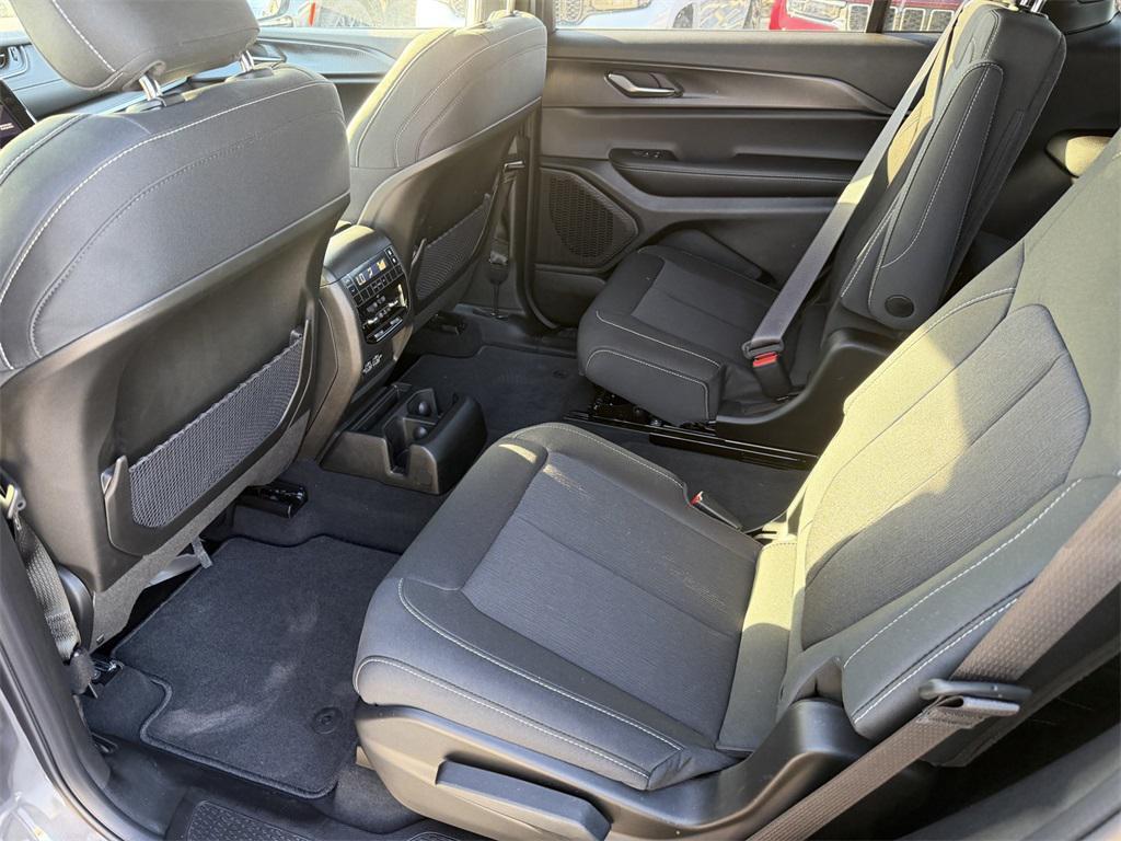 new 2025 Jeep Grand Cherokee L car, priced at $39,495