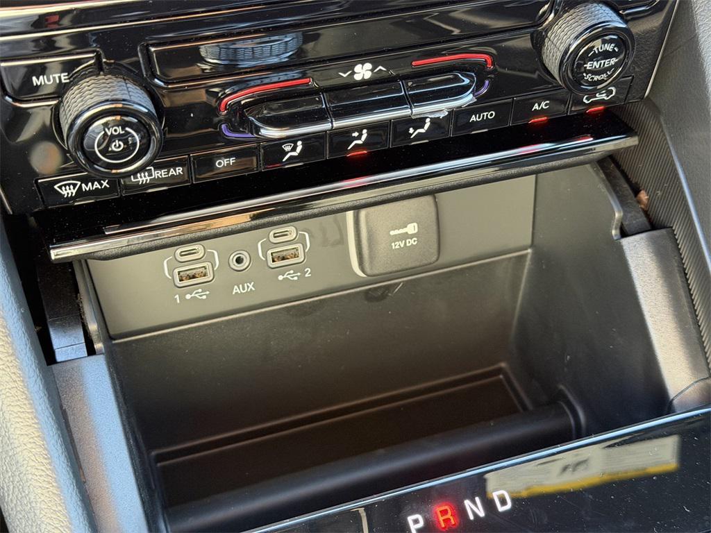 new 2025 Jeep Grand Cherokee L car, priced at $39,495