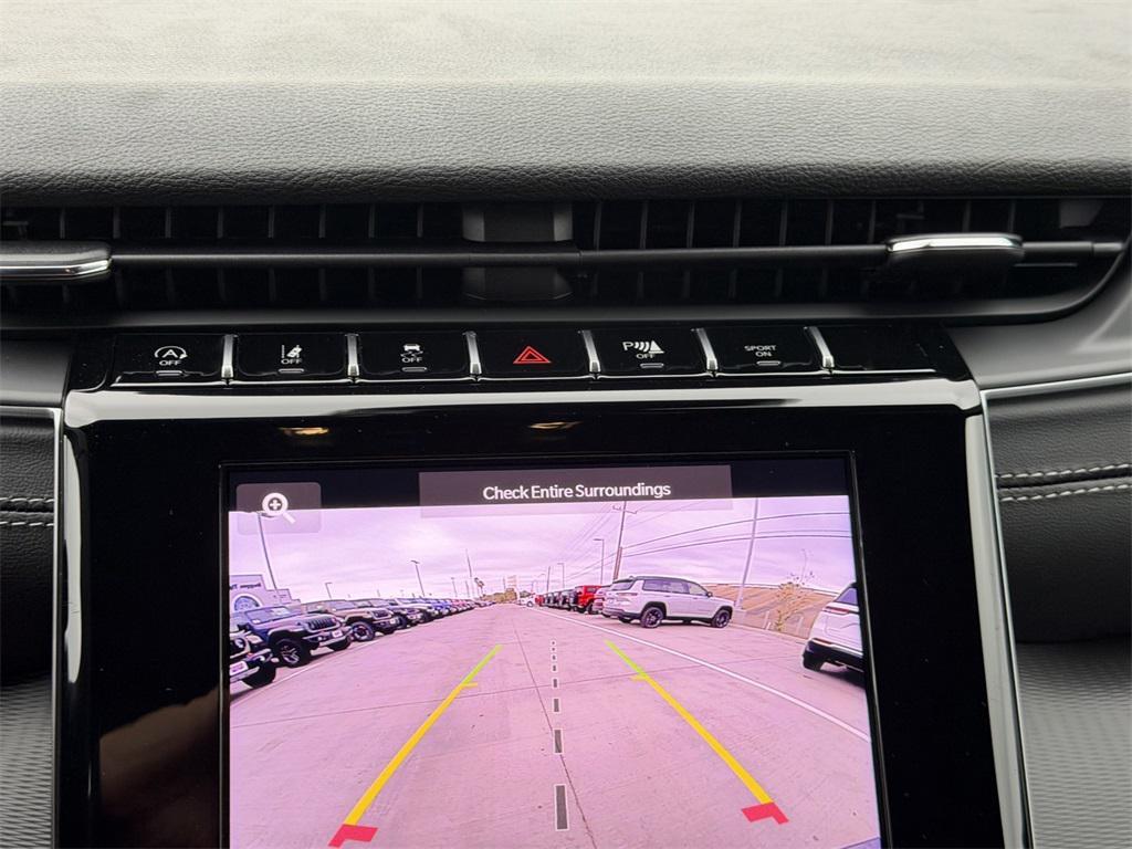 new 2025 Jeep Grand Cherokee car, priced at $39,580