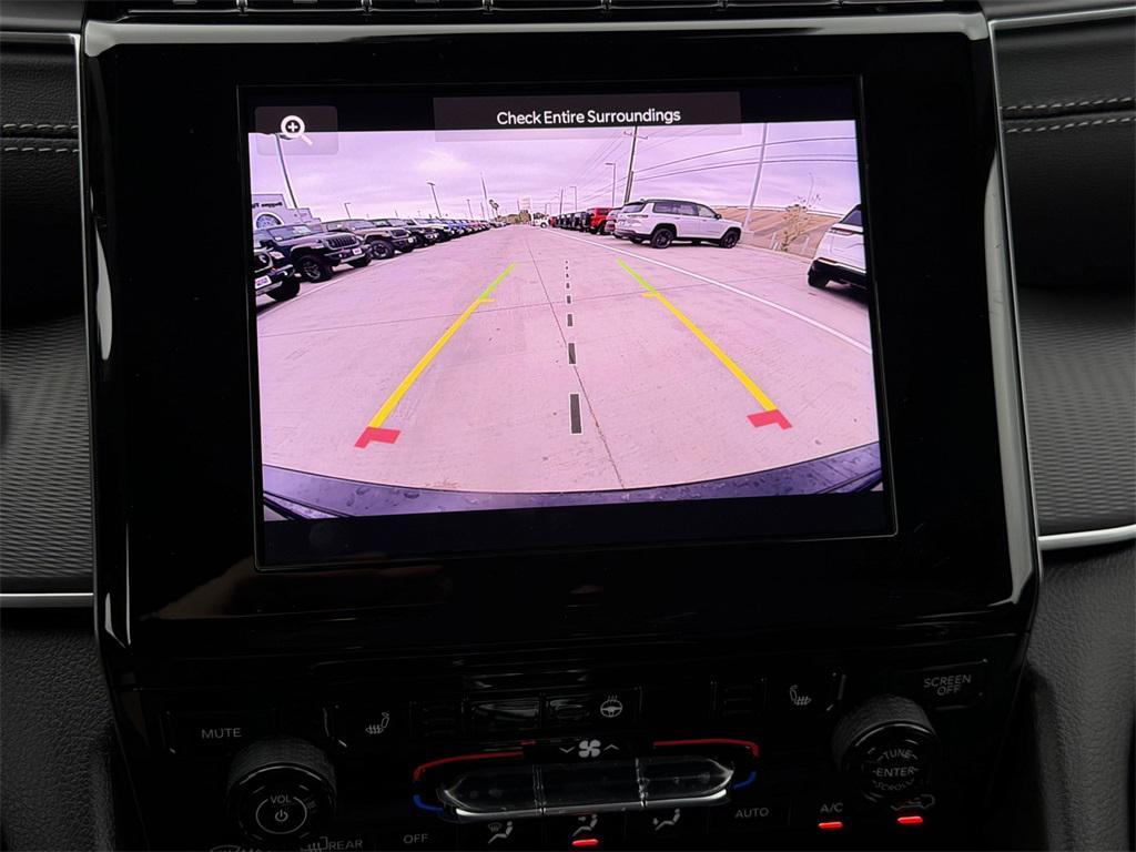 new 2025 Jeep Grand Cherokee car, priced at $39,580