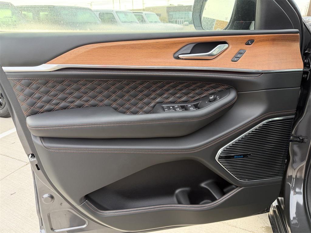 new 2025 Jeep Grand Cherokee L car, priced at $57,630