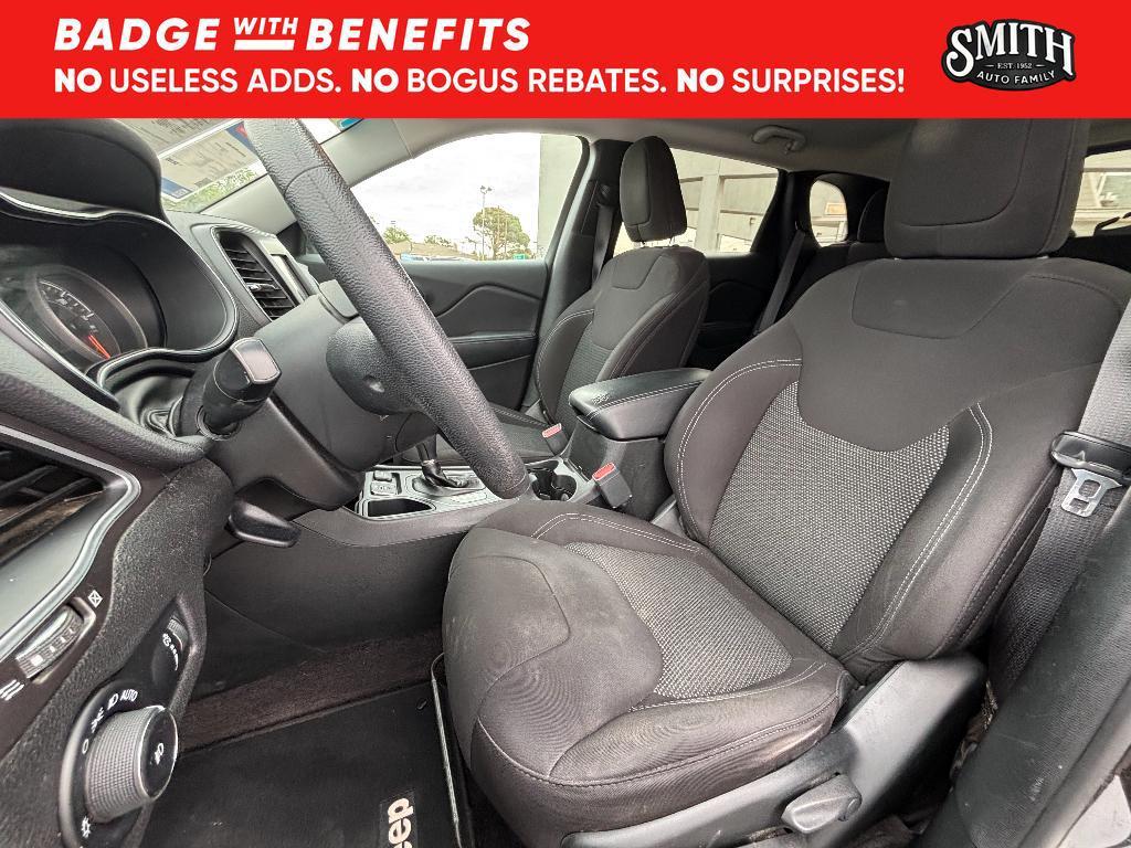 used 2019 Jeep Cherokee car, priced at $8,855