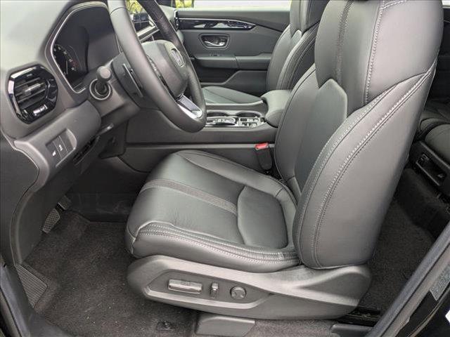 new 2025 Honda Pilot car, priced at $52,995