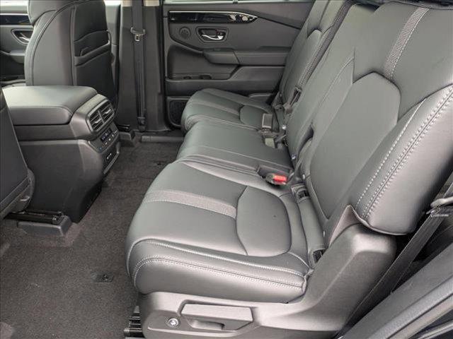 new 2025 Honda Pilot car, priced at $52,995