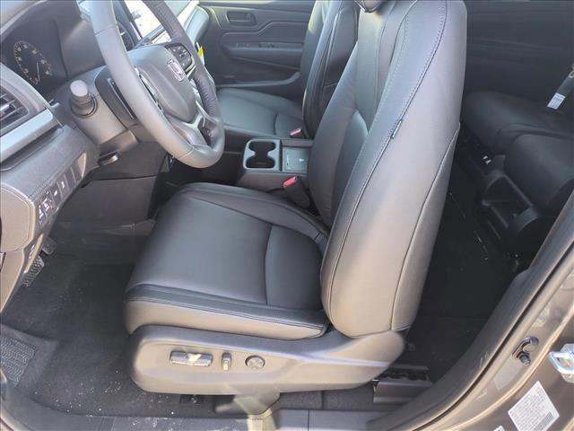 new 2026 Honda Odyssey car, priced at $44,290