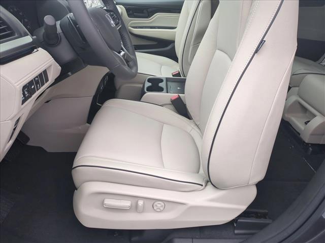 new 2026 Honda Odyssey car, priced at $48,990