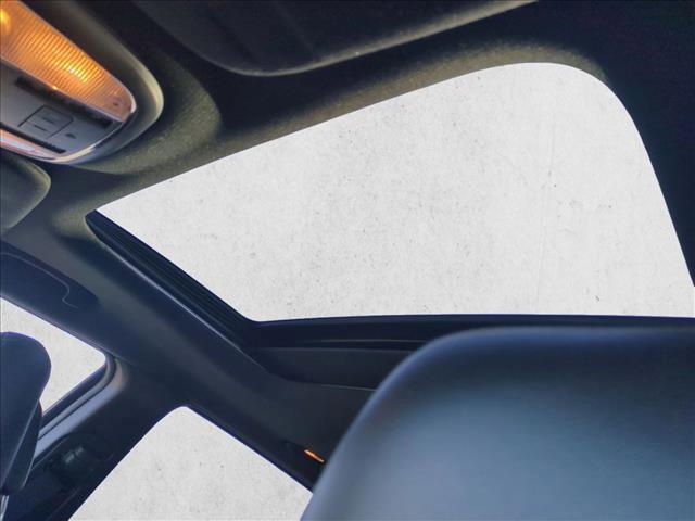 used 2015 Jeep Grand Cherokee car, priced at $13,744