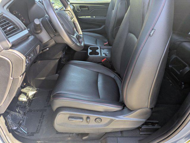 used 2025 Honda Odyssey car, priced at $37,941