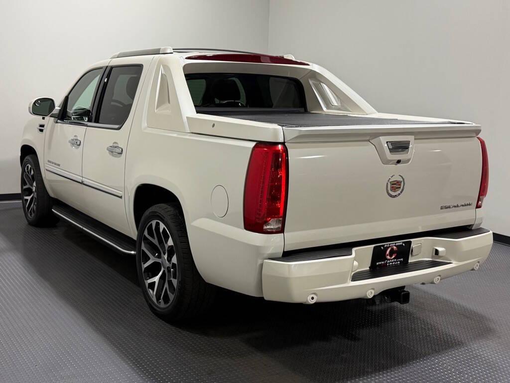 used 2013 Cadillac Escalade EXT car, priced at $23,999