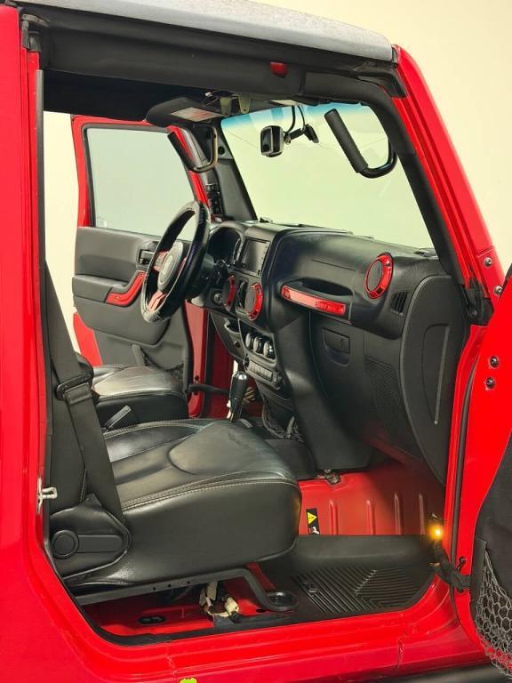 used 2015 Jeep Wrangler Unlimited car, priced at $24,999