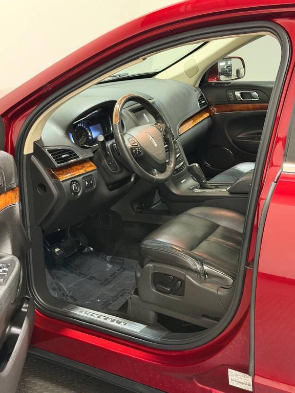 used 2013 Lincoln MKT car, priced at $5,499