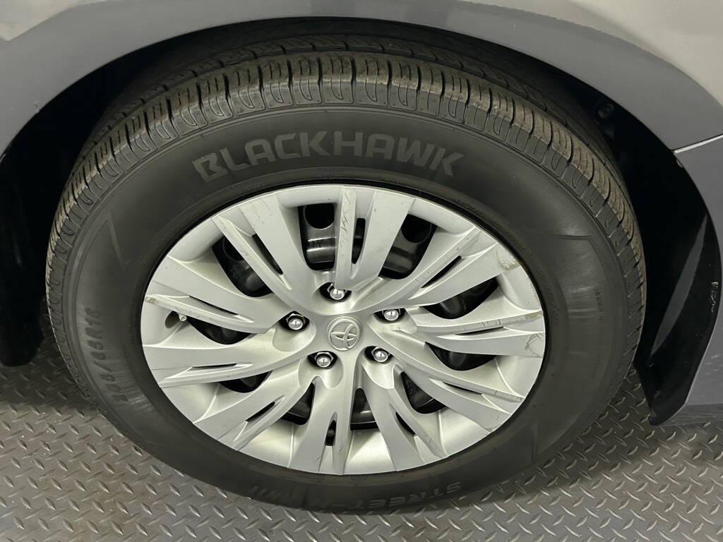 used 2013 Toyota Camry Hybrid car, priced at $8,999