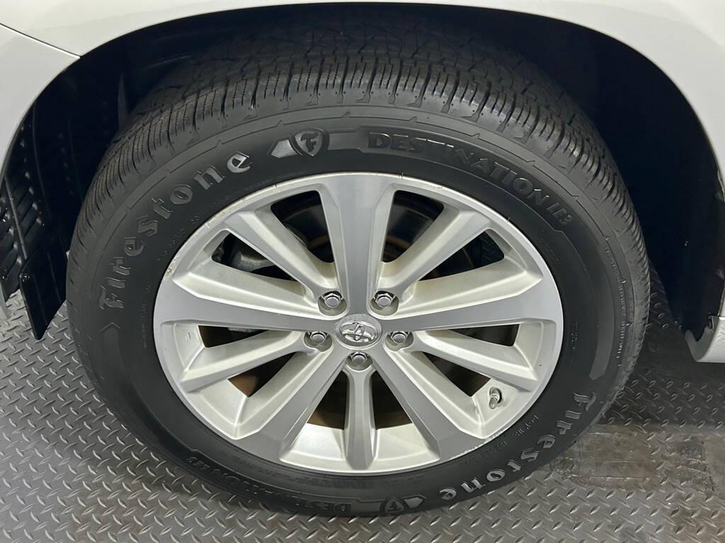 used 2010 Toyota Highlander Hybrid car, priced at $9,499