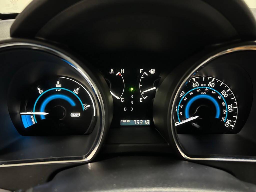 used 2010 Toyota Highlander Hybrid car, priced at $9,499