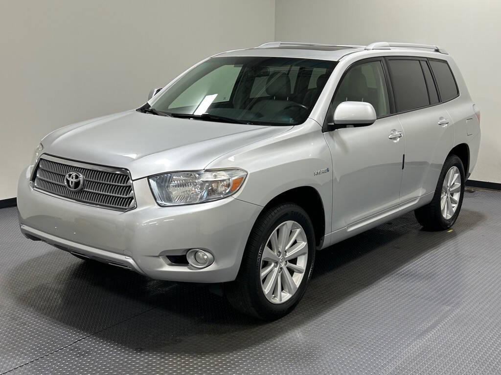 used 2010 Toyota Highlander Hybrid car, priced at $9,499