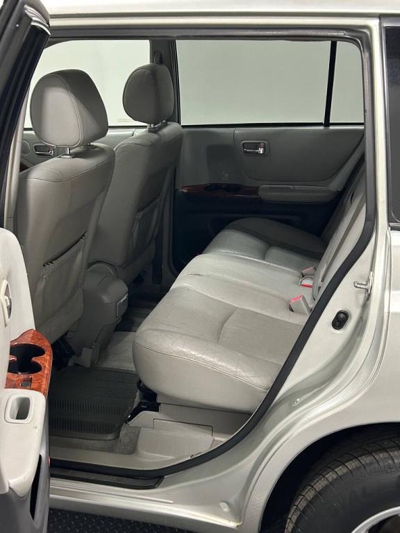 used 2006 Toyota Highlander Hybrid car, priced at $7,999