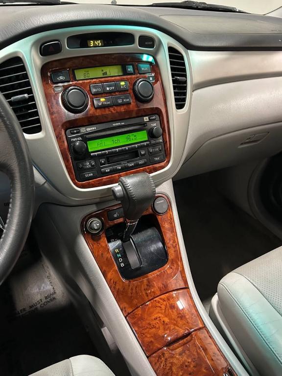 used 2006 Toyota Highlander Hybrid car, priced at $7,999