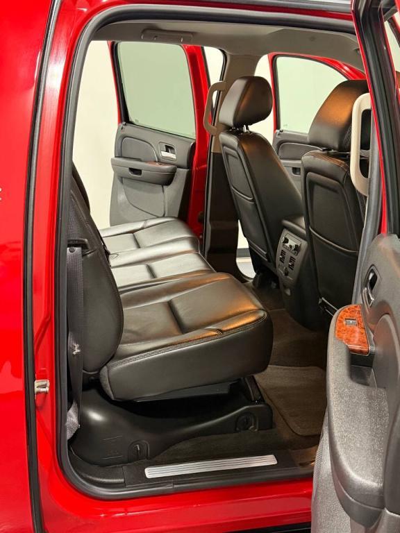 used 2011 Chevrolet Avalanche car, priced at $12,999