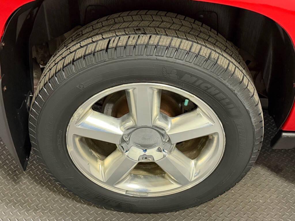 used 2011 Chevrolet Avalanche car, priced at $12,999