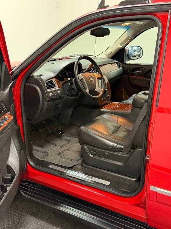 used 2011 Chevrolet Avalanche car, priced at $12,999