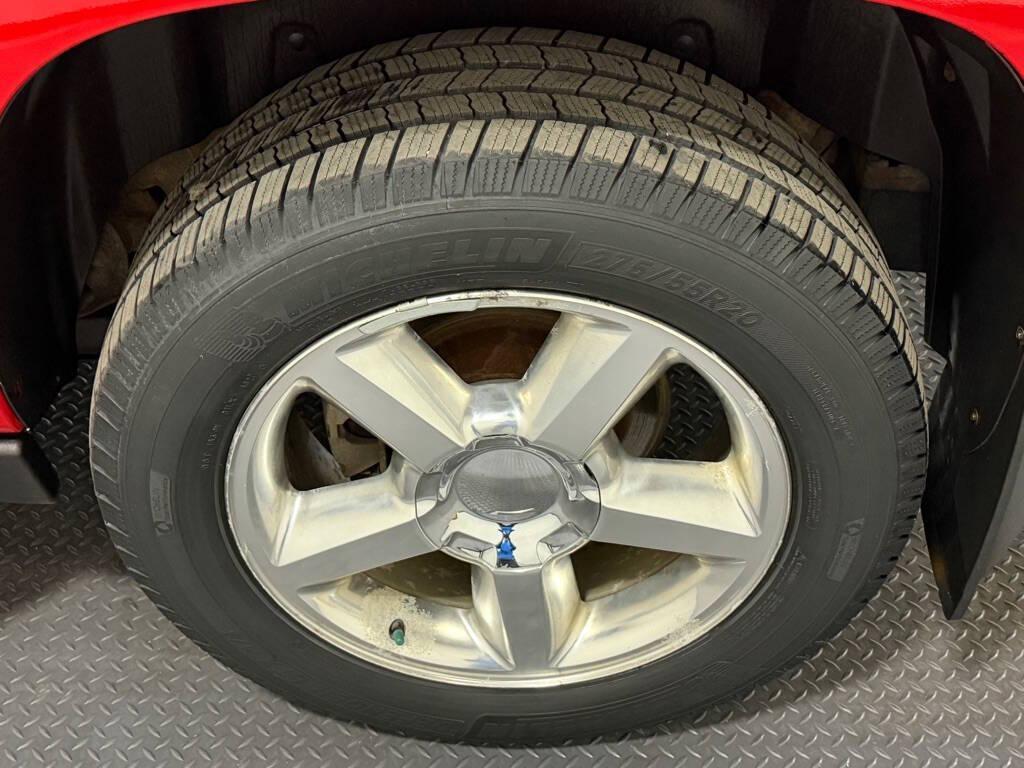 used 2011 Chevrolet Avalanche car, priced at $12,999