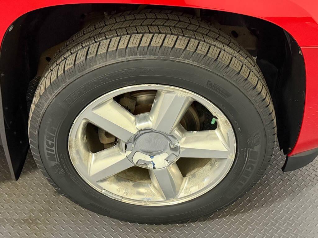 used 2011 Chevrolet Avalanche car, priced at $12,999