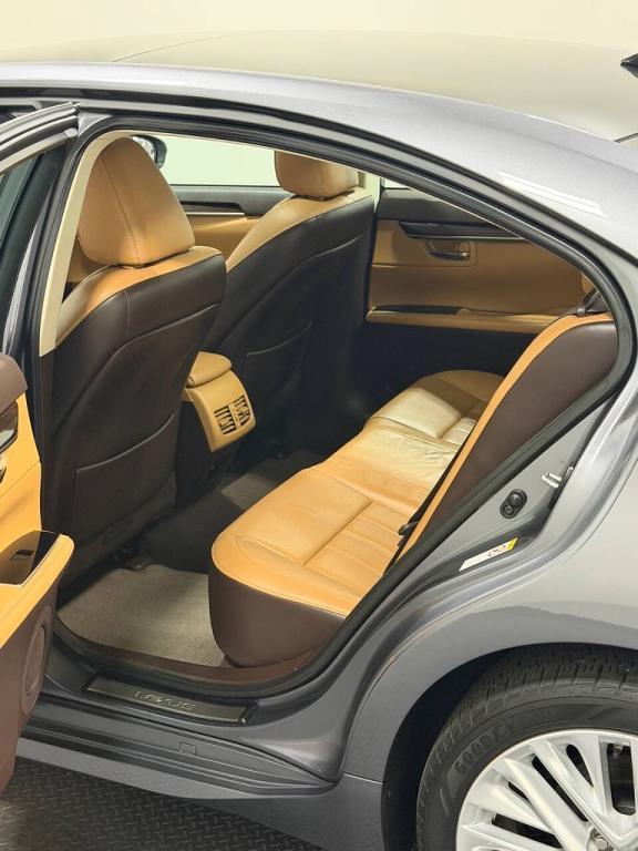 used 2016 Lexus ES 350 car, priced at $14,999