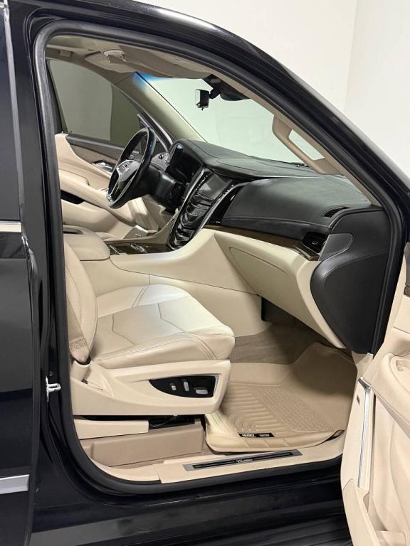 used 2019 Cadillac Escalade ESV car, priced at $22,999