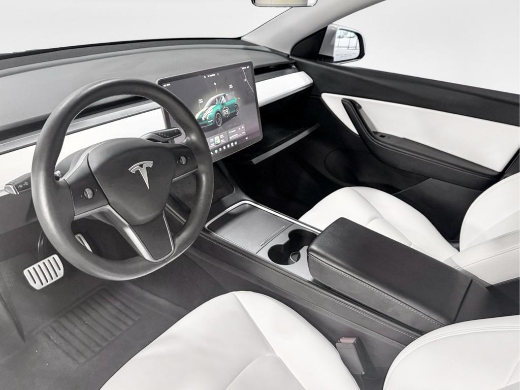 Tesla Model Y view 16