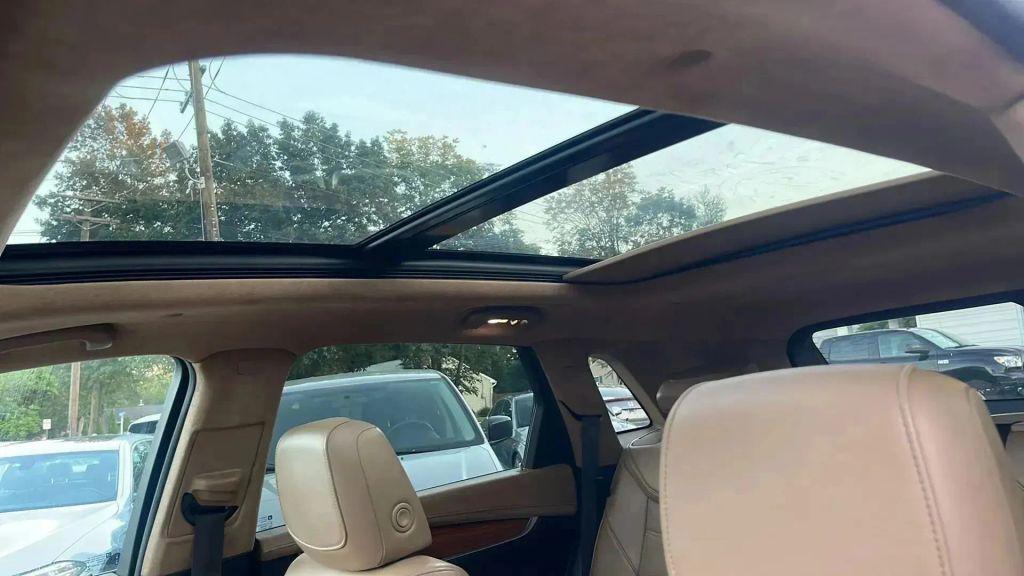 used 2017 Cadillac XT5 car, priced at $17,610