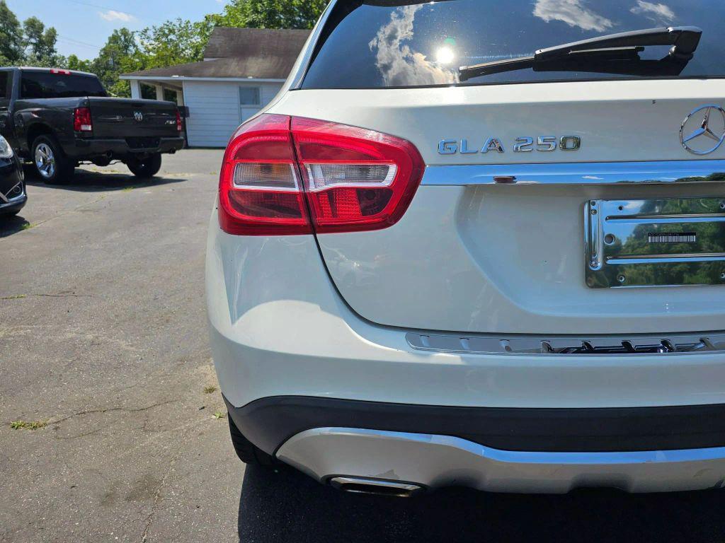 used 2018 Mercedes-Benz GLA 250 car, priced at $14,991