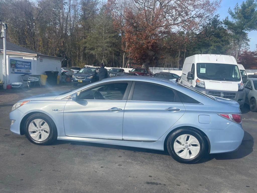 used 2013 Hyundai Sonata Hybrid car, priced at $7,991