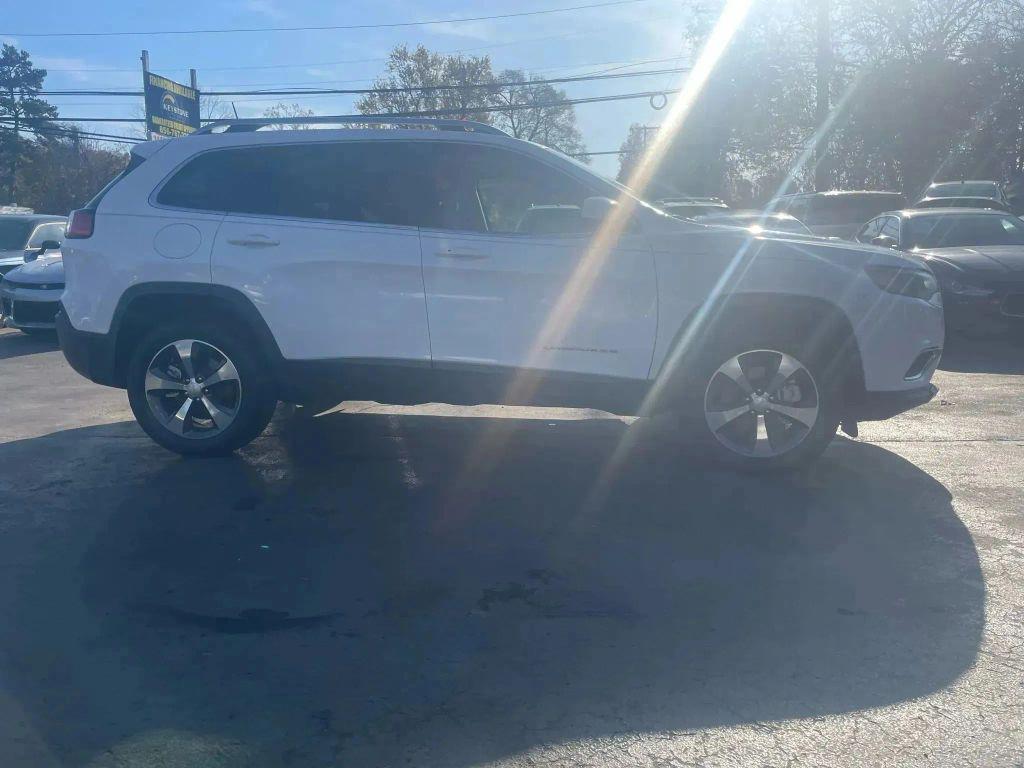 used 2019 Jeep Cherokee car, priced at $14,991