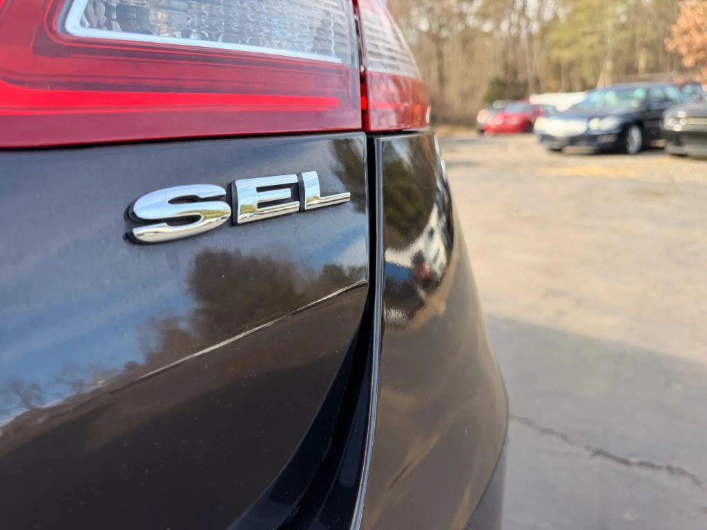 used 2013 Ford Taurus car, priced at $5,991